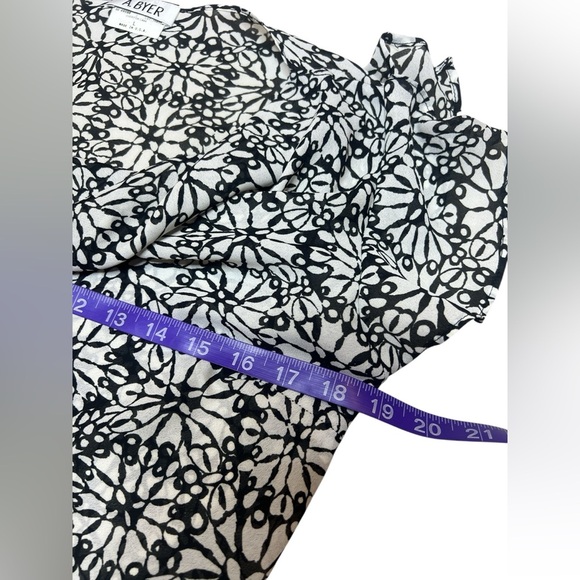 Y2K A. Byer Black & White Floral Print Artsy Cowl Neck Vintage Blouse - Picture 8 of 9